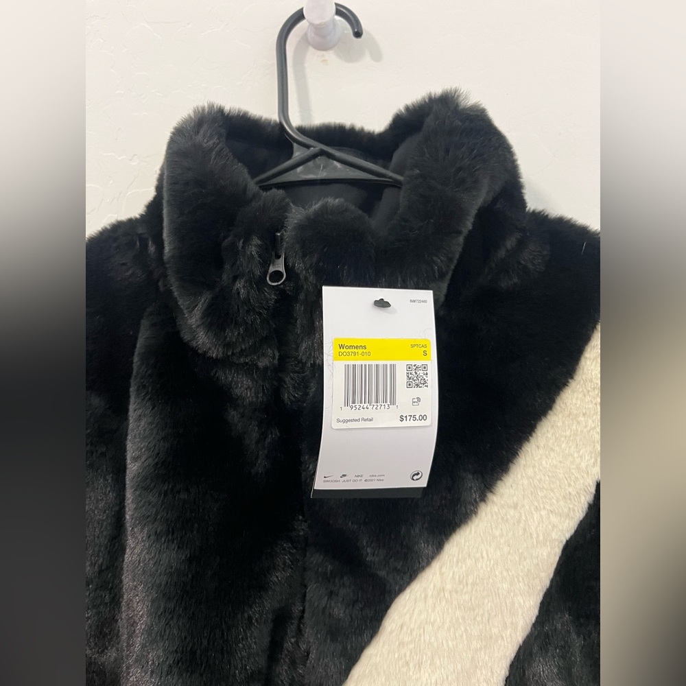 New $175 Nike Black Fur Full Zip Jacket DO3791-010 womens Oversized Small - Picture 5 of 7